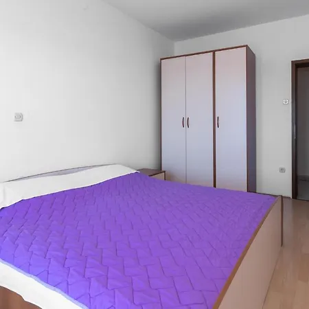 Panorama Apartment *