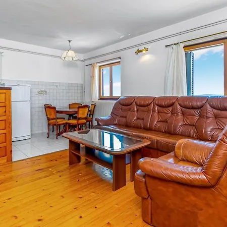 Panorama Apartment *